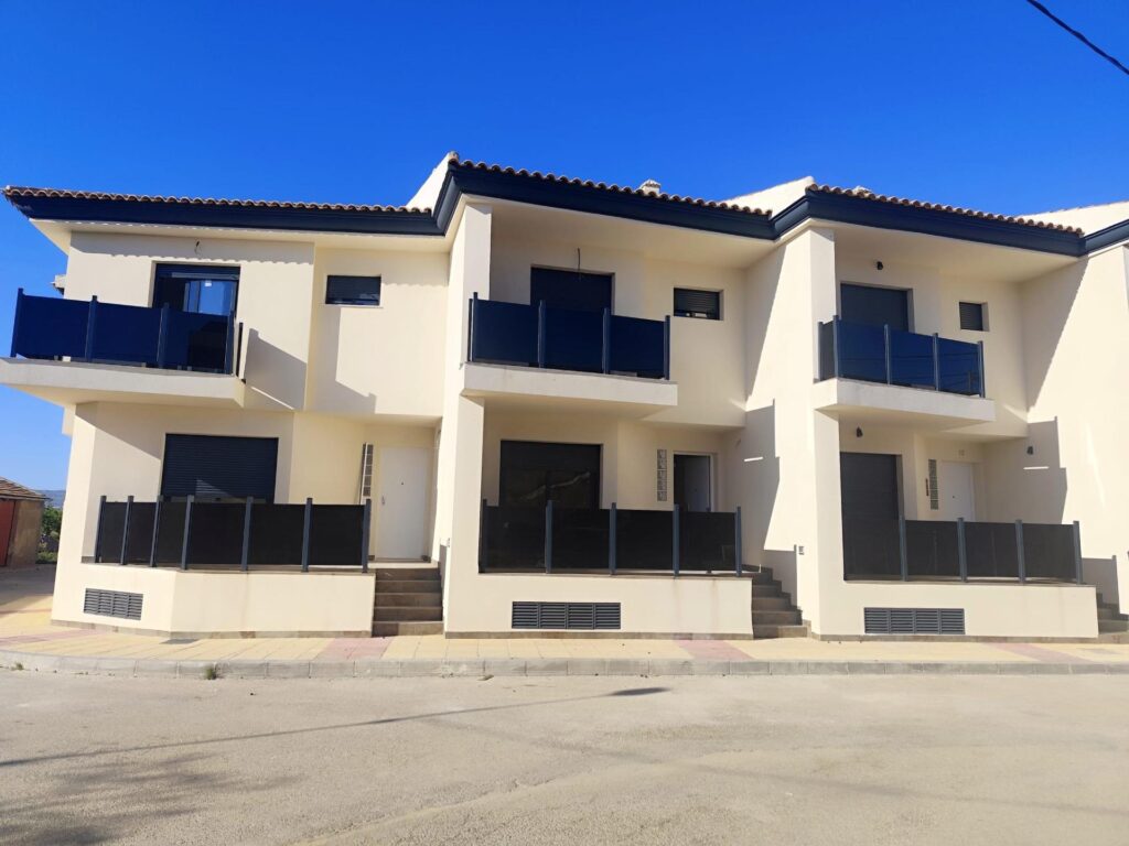 Casa Tipo Dúplex obra nueva  en Los Martinez Del Puerto